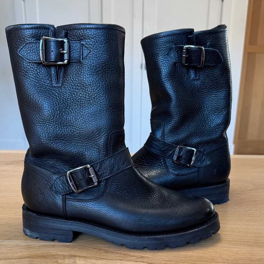 Frye Natalie Mid Lug Engineer boot, shearling lined - Picture 9 of 14
